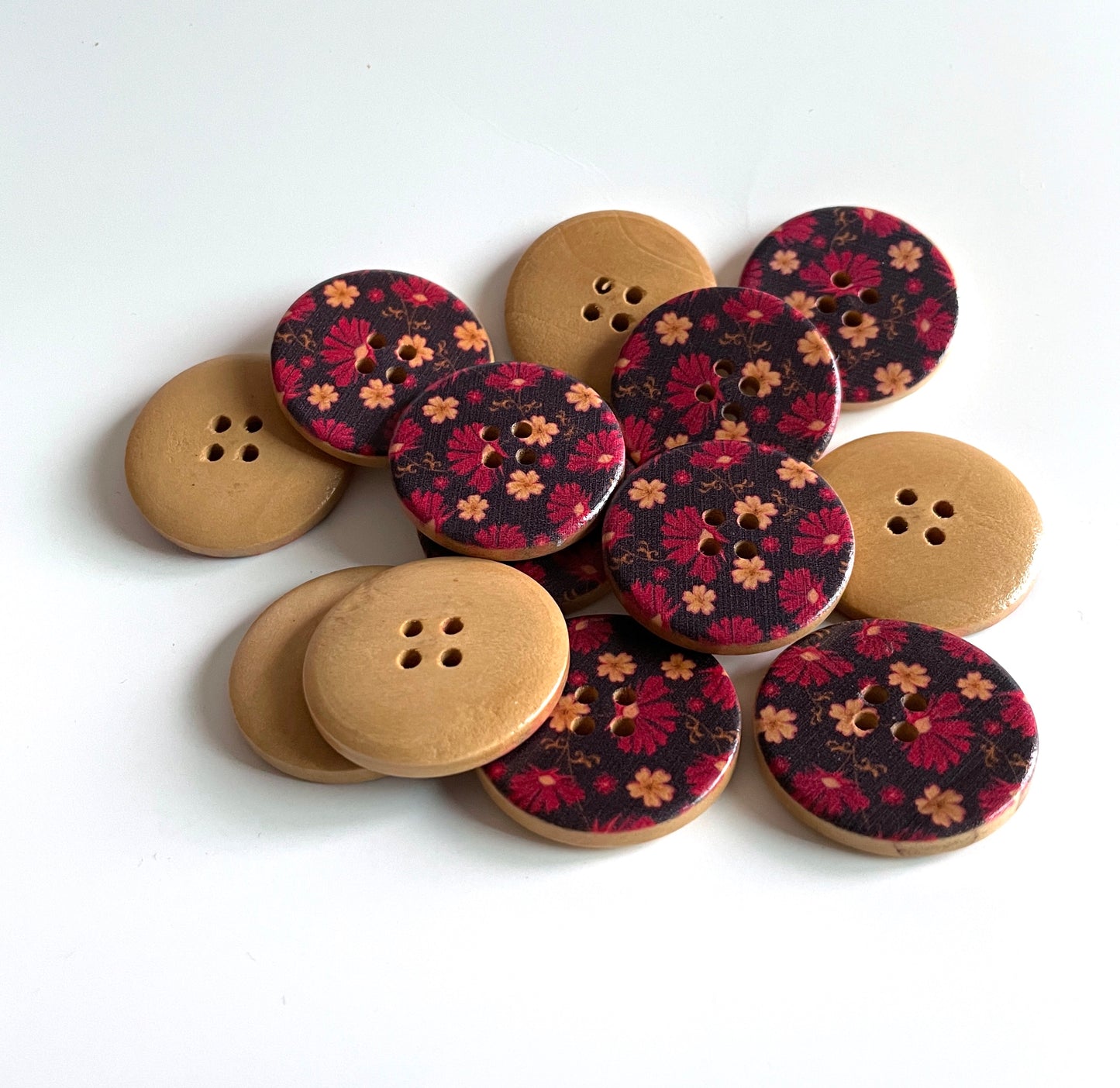 Fancy Designer buttons - pack of 8 - LWB015
