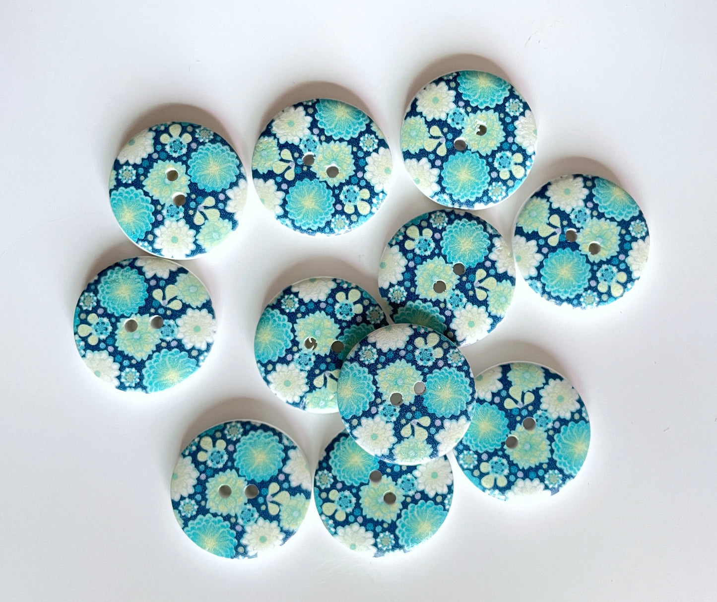 Fancy Designer buttons - pack of 8 - LWB018