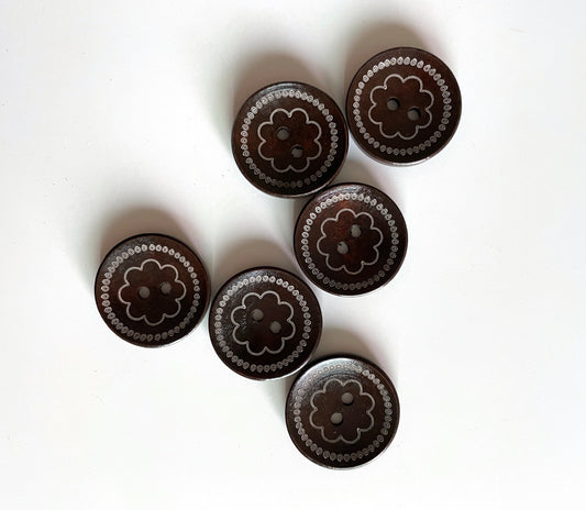 Wooden Buttons - pack of 6 - WB003