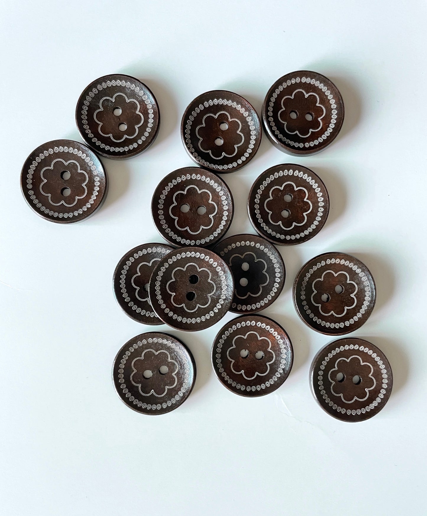 Wooden Buttons - pack of 6 - WB003