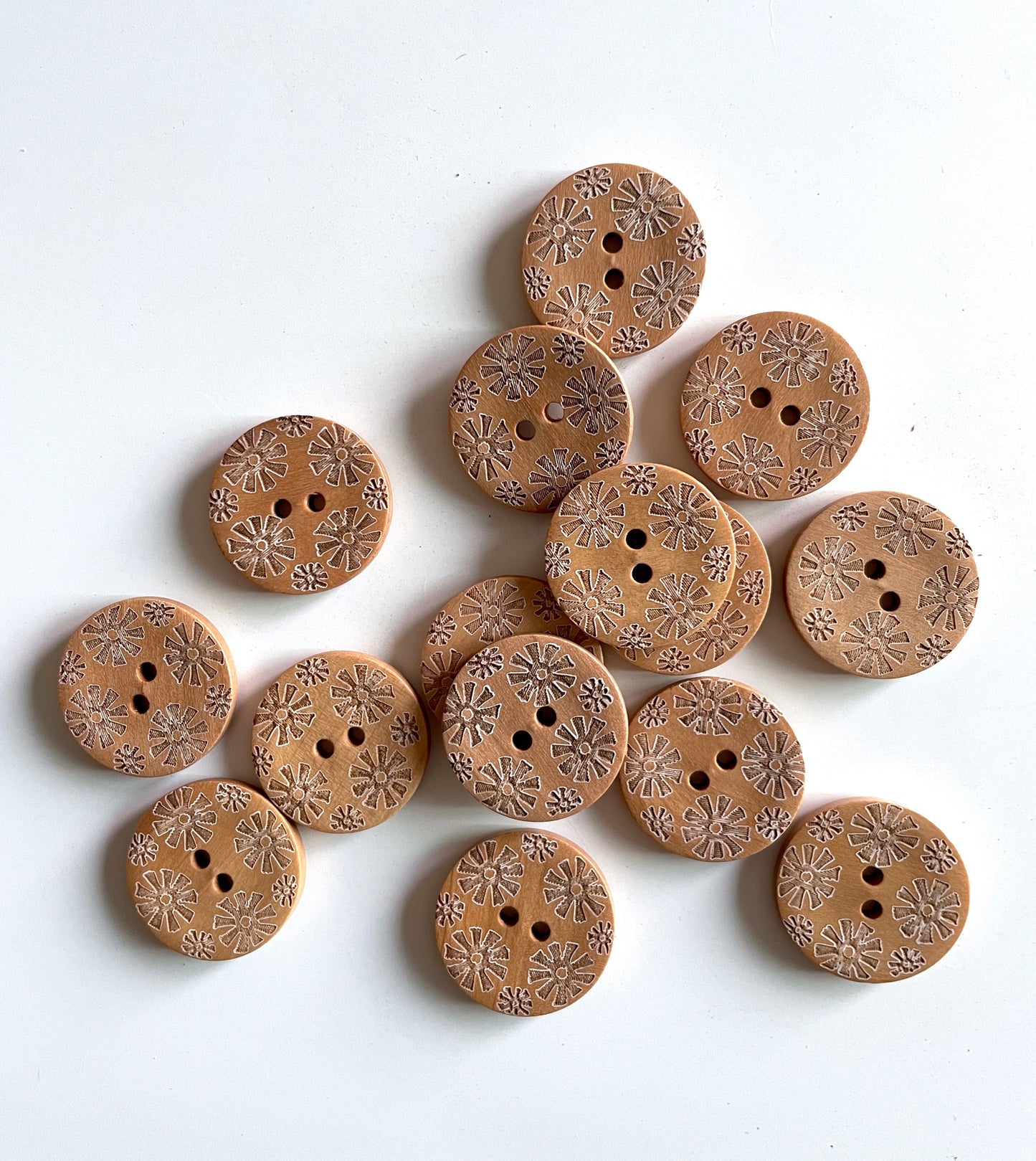 Wooden Buttons - pack of 6 - WB005