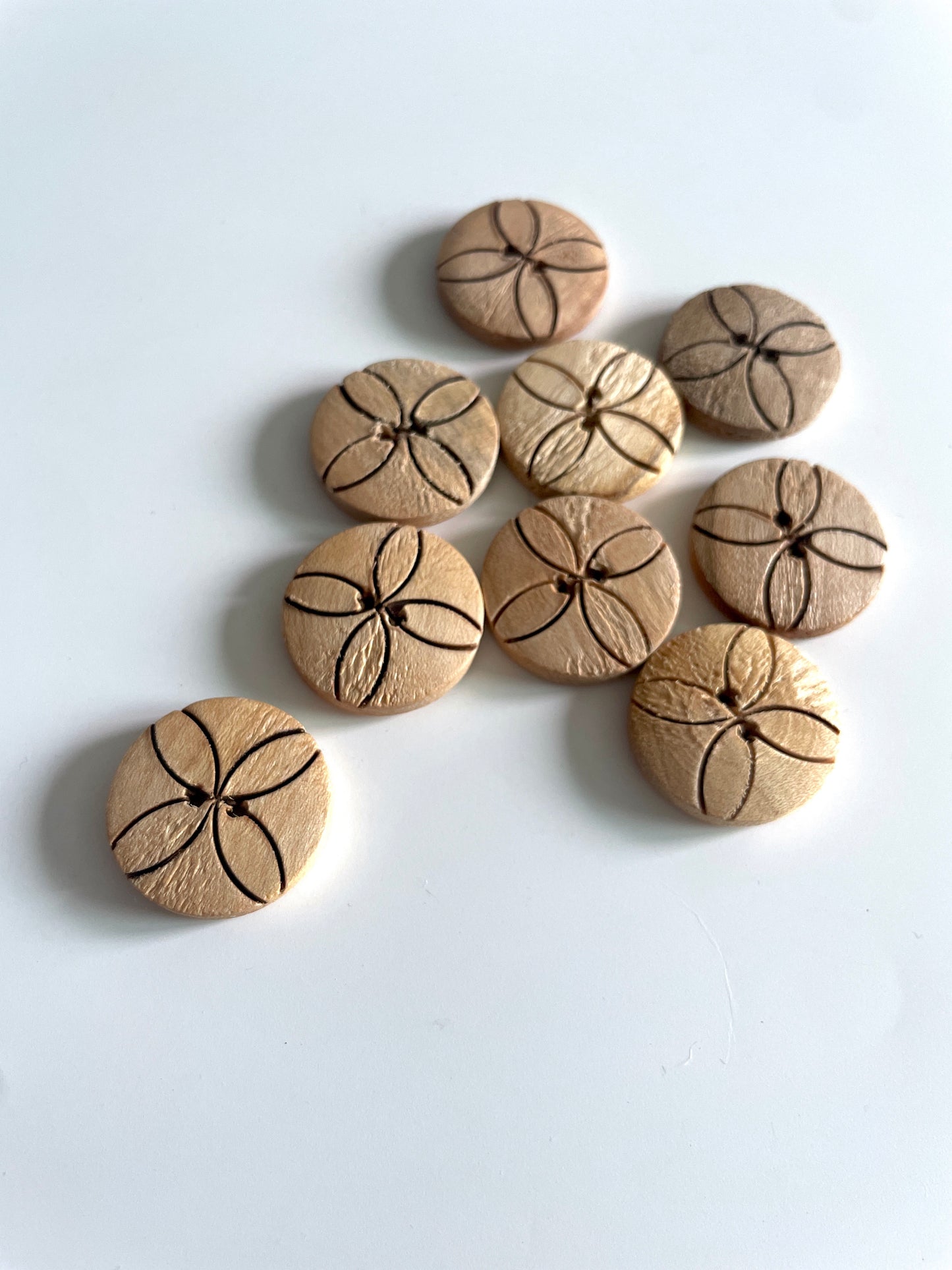 Wooden Buttons -pack of 6 - WB095