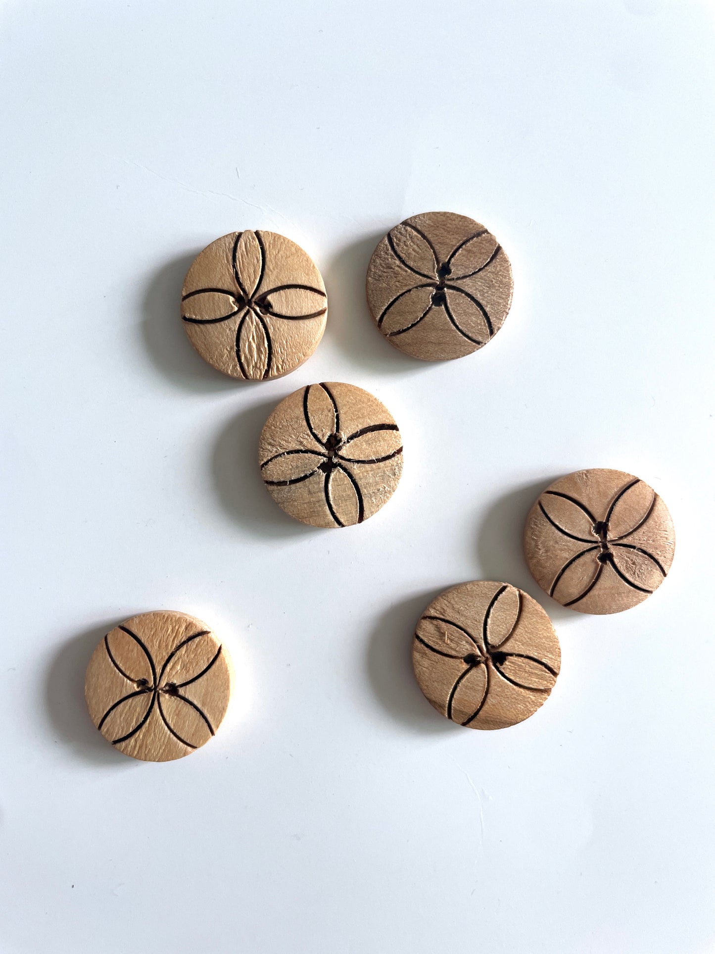 Wooden Buttons -pack of 6 - WB095